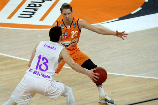 我们不仅看 我们不仅看